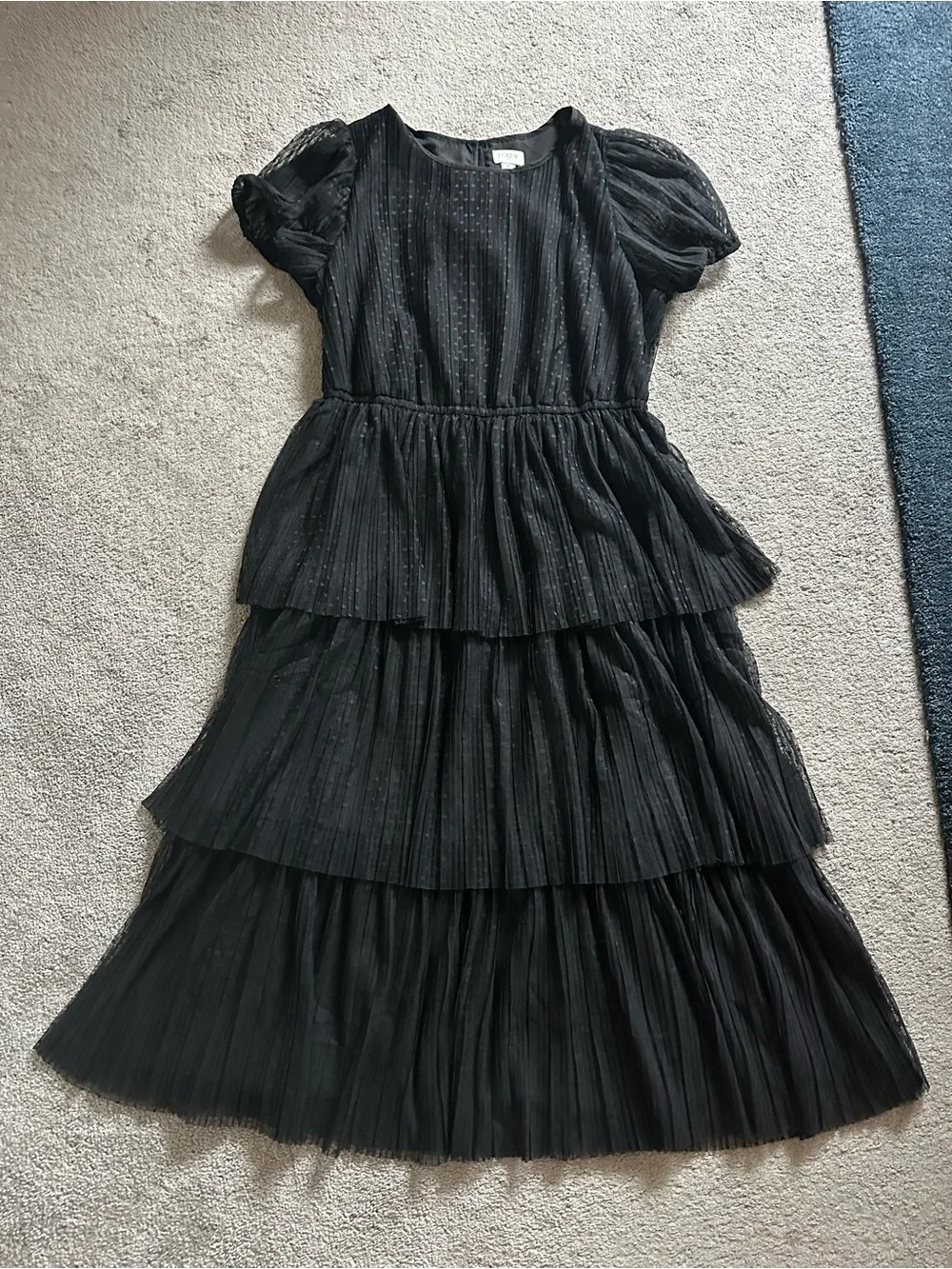 J.Crew Pleated Flock-Dot Puff-Sleeve Dress Size 8 Black Tiered Midi Dress Tulle